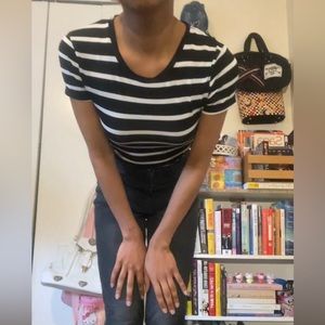 Soft & stretchy black and white horizontal striped bodysuit (snap closure)